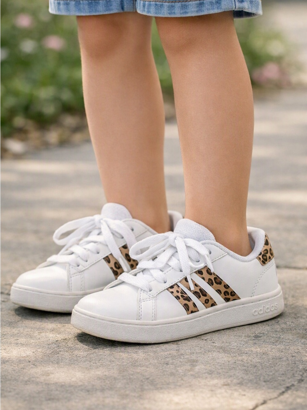 🐆 Adidas White Sneakers with Leopard‑Print Stripes — Size 13
